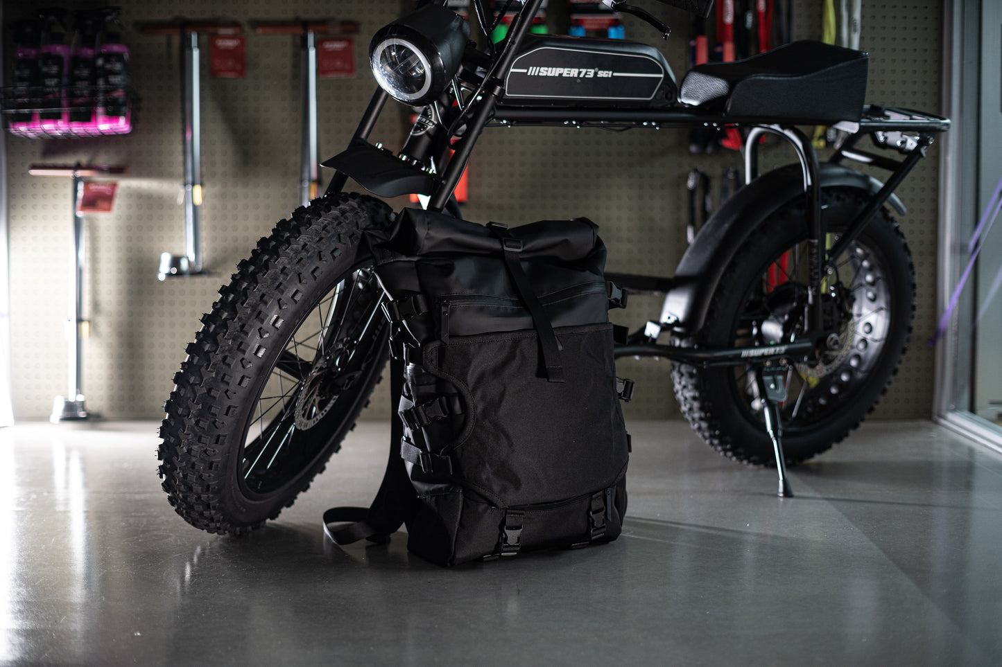 MBG ROLL TOP DAYPACK